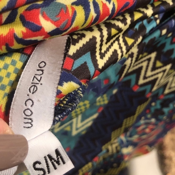 Onzie Ladies Crop Patterned Yoga Workout Leggings - Picture 3 of 5